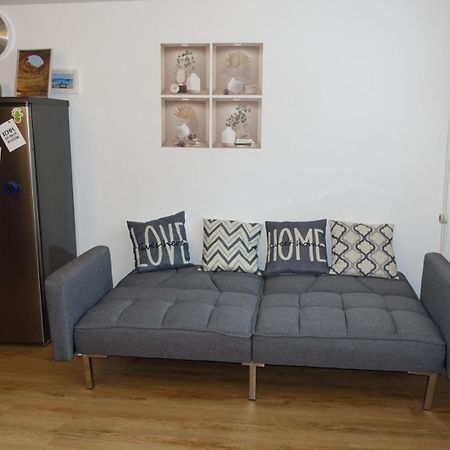 Ruhige, Modern Eingerichtete 2 Zimmer Wohnung Im Untergeschoss Eines Zweifamilienhauses Hildrizhausen Ngoại thất bức ảnh